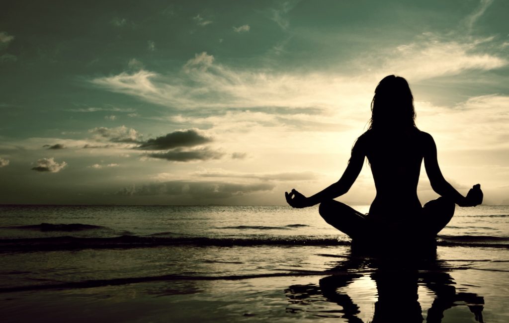 akirelax yoga meditando